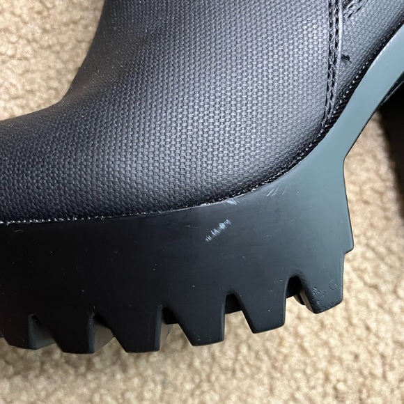 Refresh Black Ankle Booties Zip Up Closure Size 6 - Picture 7 of 11